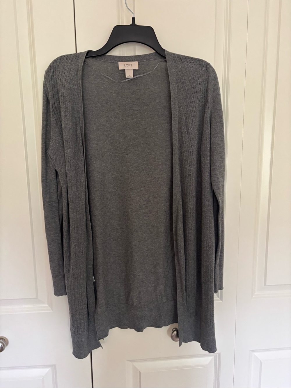 Women’s loft outlet gray open front cardigan sweater medium. Sf/1 cat home